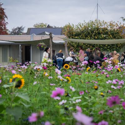 Ontmoetingstuin bij De Eekelhof feestelijk geopend