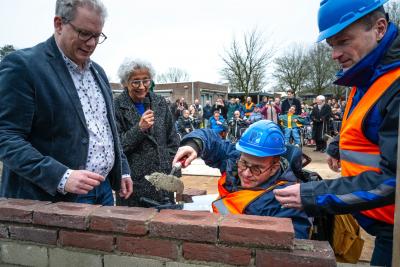 Eerste-steenlegging-Boswoningen.jpg